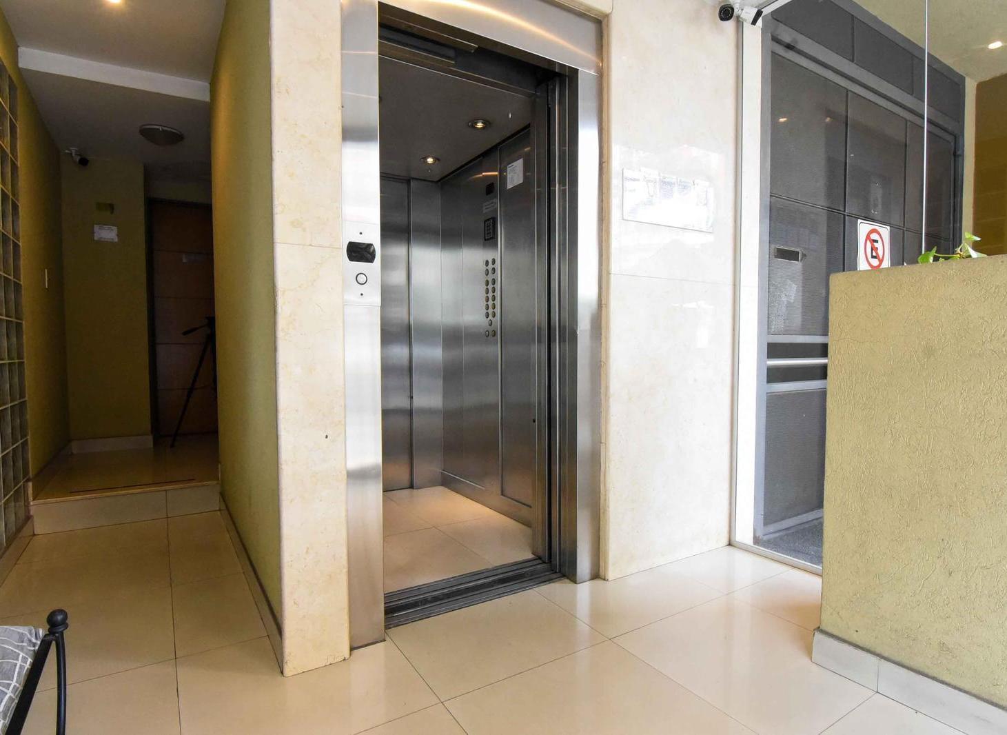 Foto de Venta Departamento 3 Ambientes con Cochera Fija | Caballito Sur, imagen 2