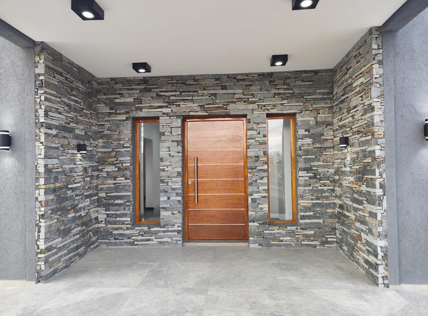 Foto de Venta casa en San Sebastian 4 amb Frente a la laguna Escobar Pilar Zona, imagen 1
