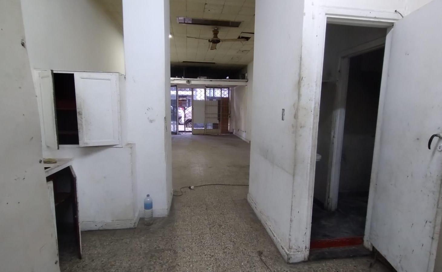 Foto de Local comercial sobre Av. Forest, imagen 4