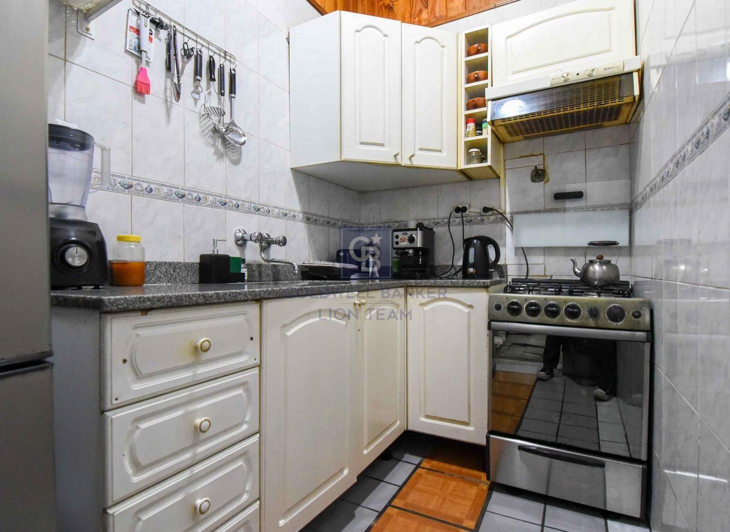Foto de Venta Departamento 4 ambientes escritorio dependencia San Cristobal, imagen 1