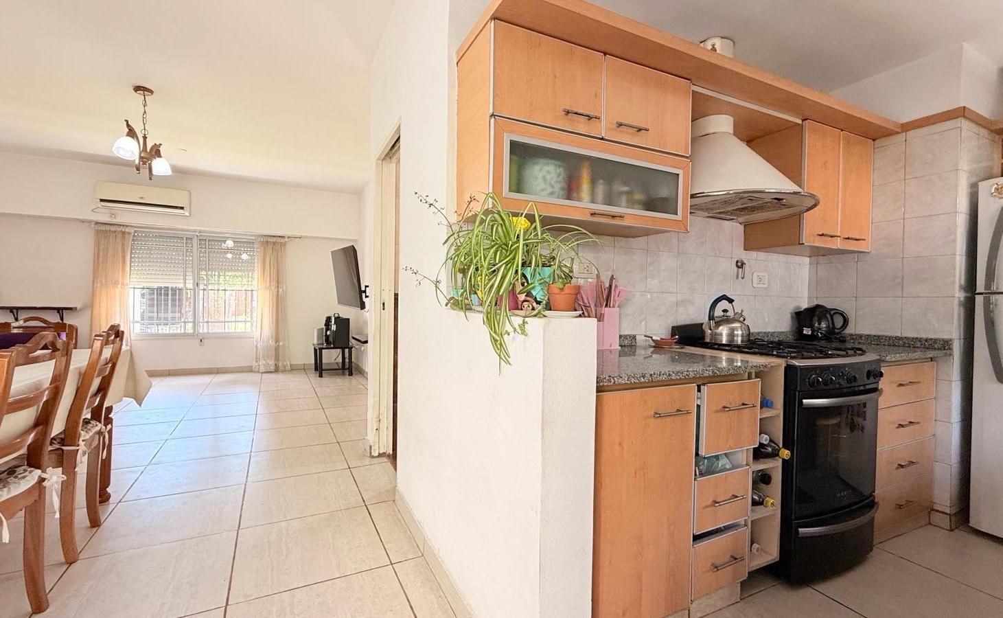 Foto de CASA VENTA 4 AMBIENTES EN VILLA LUZURIAGA -RAMOS MEJIA- CON COCHERA, imagen 4