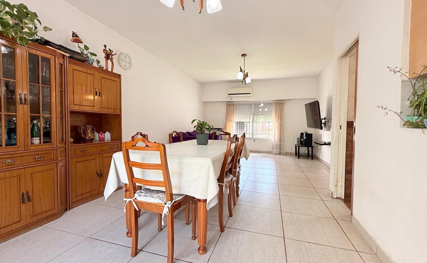 Foto de CASA VENTA 4 AMBIENTES EN VILLA LUZURIAGA -RAMOS MEJIA- CON COCHERA, imagen 3