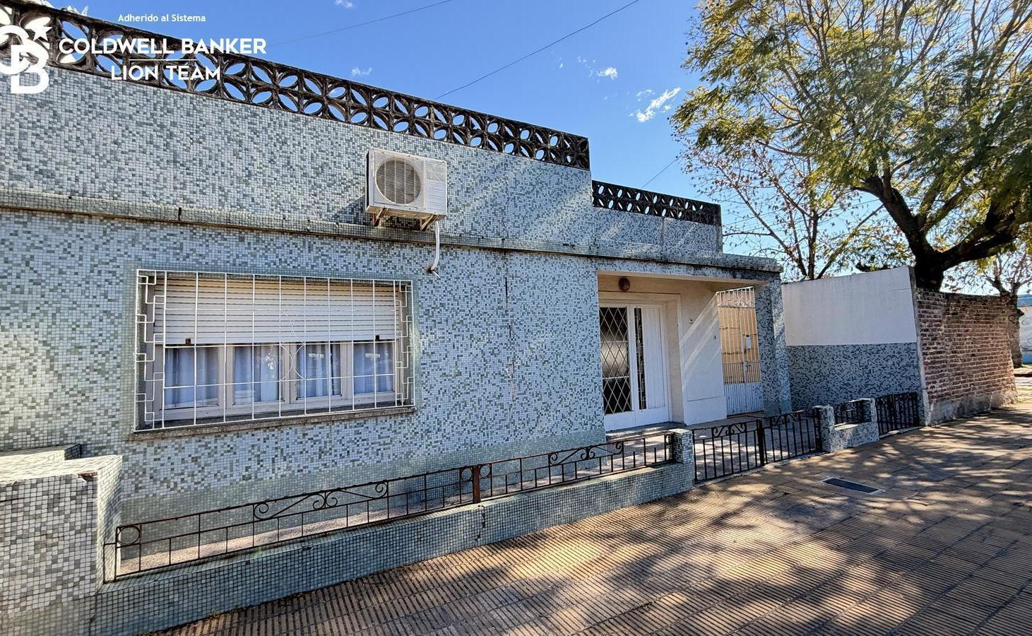 Foto de VENTA Casa MORON, imagen 2