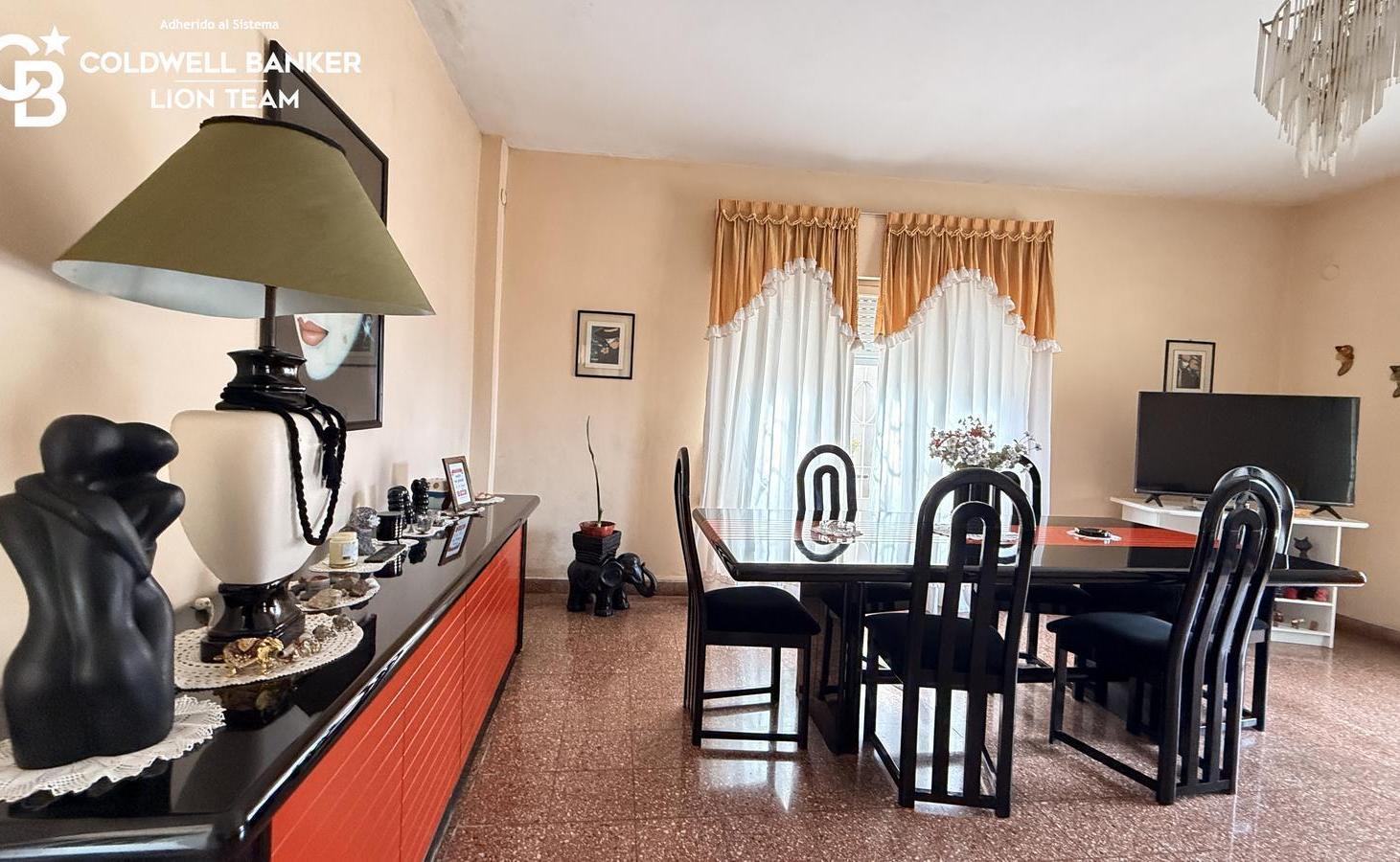 Foto de VENTA Casa MORON, imagen 1