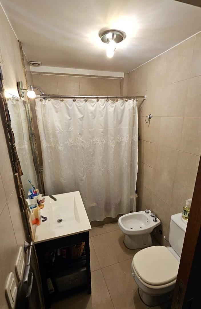 Foto de Venta - PH - 2 Ambientes - Patio - Luminoso - Monte Castro - Apto, imagen 3