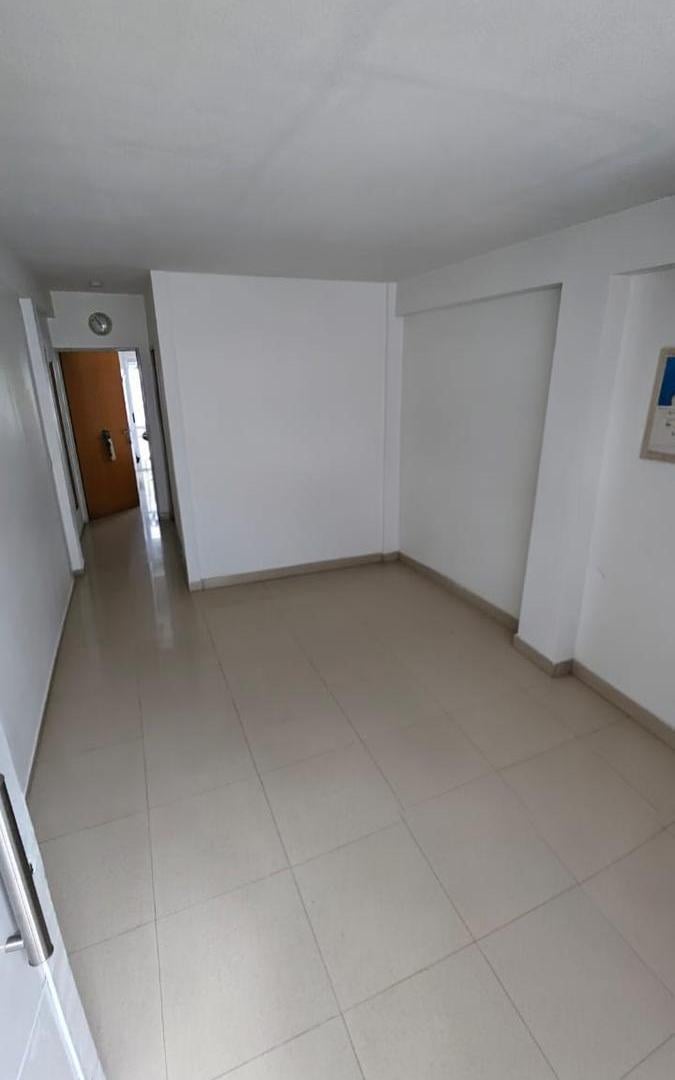 Foto de Venta - PH - 2 Ambientes - Patio - Luminoso - Monte Castro - Apto, imagen 1