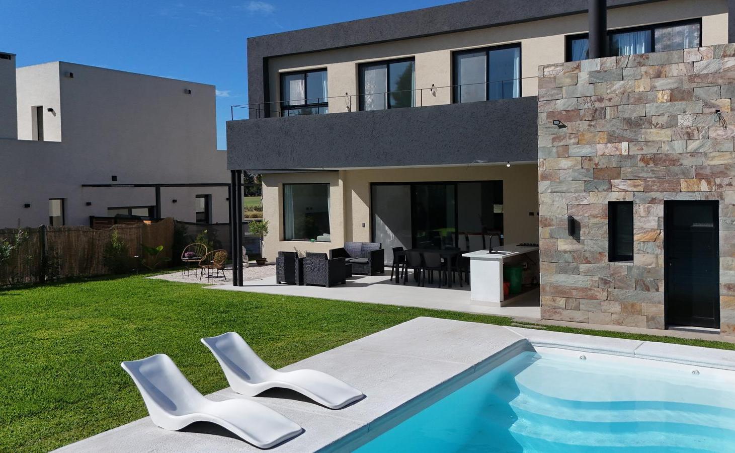 Foto de Venta casa c/ amarra - Barrio Náutico El Canal - Villanueva, imagen 1