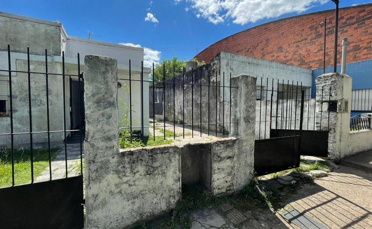 Foto de Venta Casa Villa Tesei Hurlingham Permuta, imagen 3
