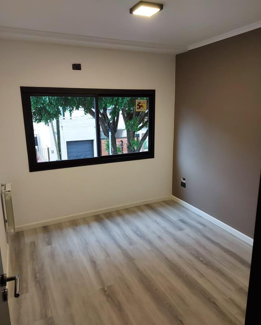 Foto de VENTA DE CASA 5 AMBIENTES EN OLIVOS PATIO PARRILLA, imagen 4