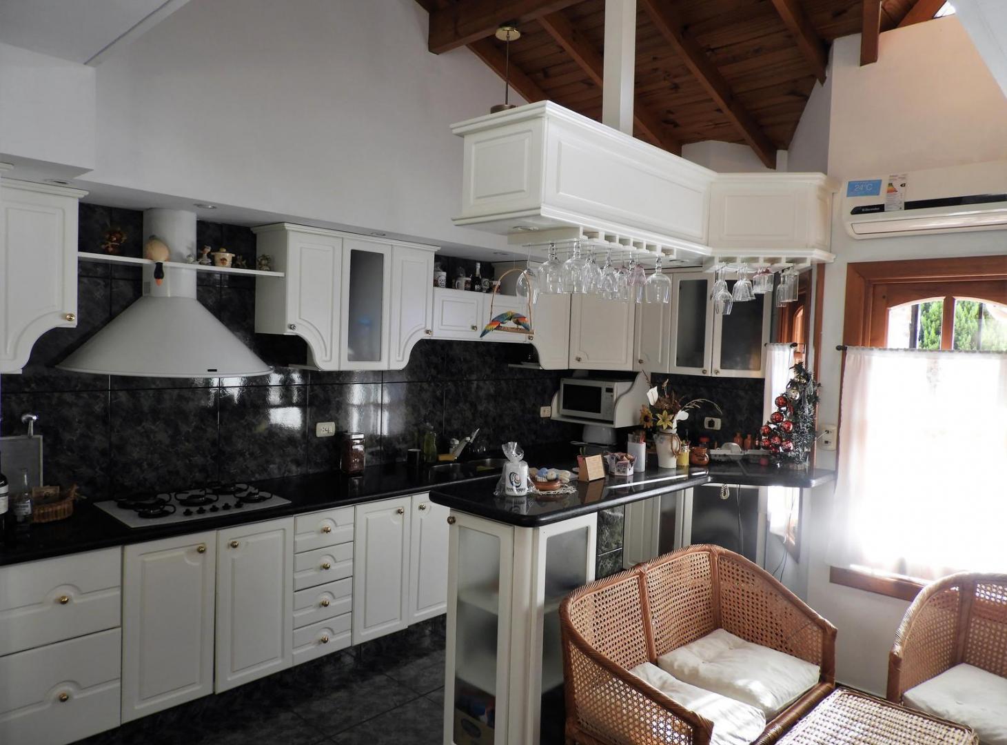 Foto de VENTA CASA 5 AMBIENTES EN VILLA SARMIENTO - MORON, imagen 3