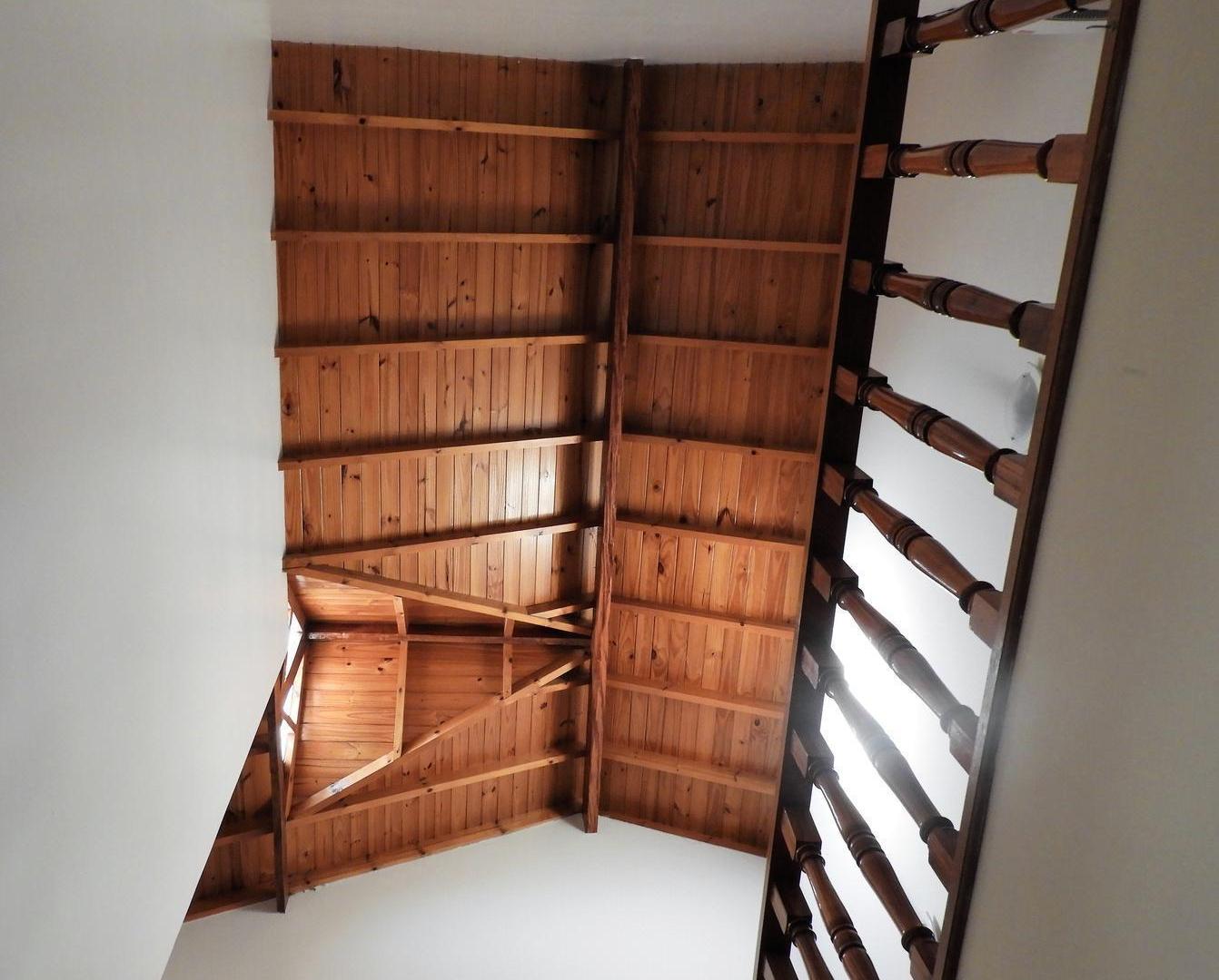 Foto de VENTA CASA 5 AMBIENTES EN VILLA SARMIENTO - MORON, imagen 5