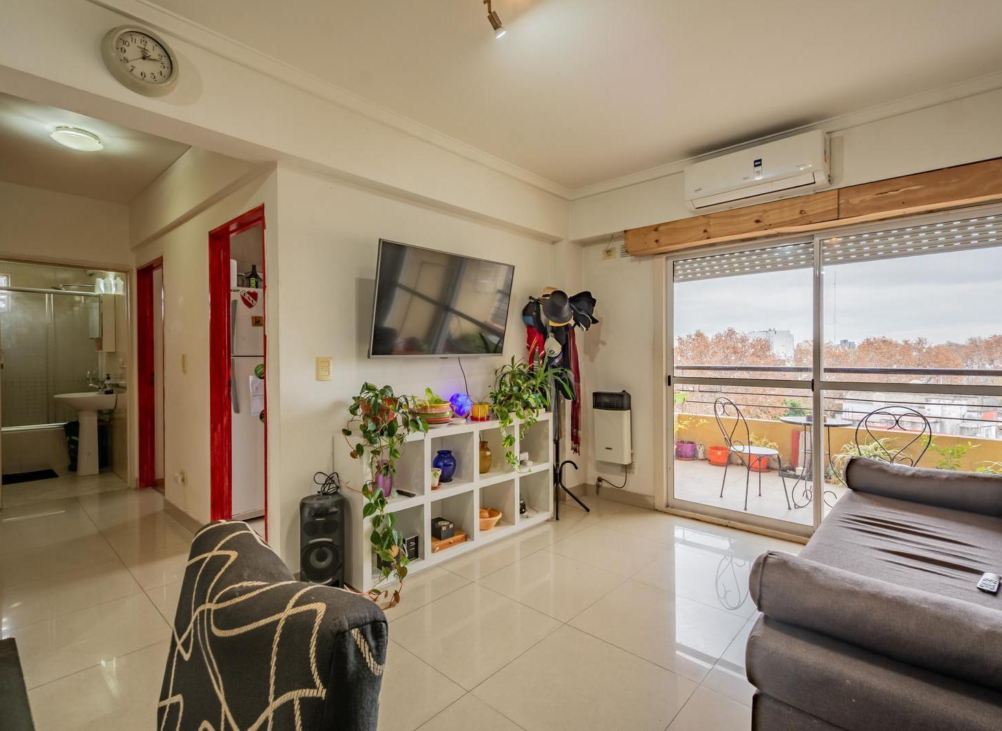 Foto de Venta - Departamento - 2 Ambientes - Cochera - Parque Avellaneda, imagen 2