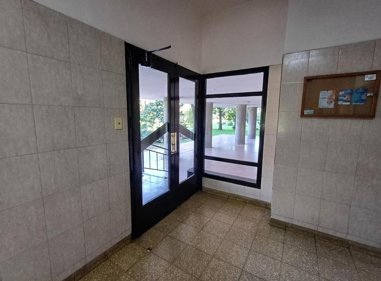 Foto de Venta Amplio Departamento Bajas Expensas Excelente Ubicación, imagen 3