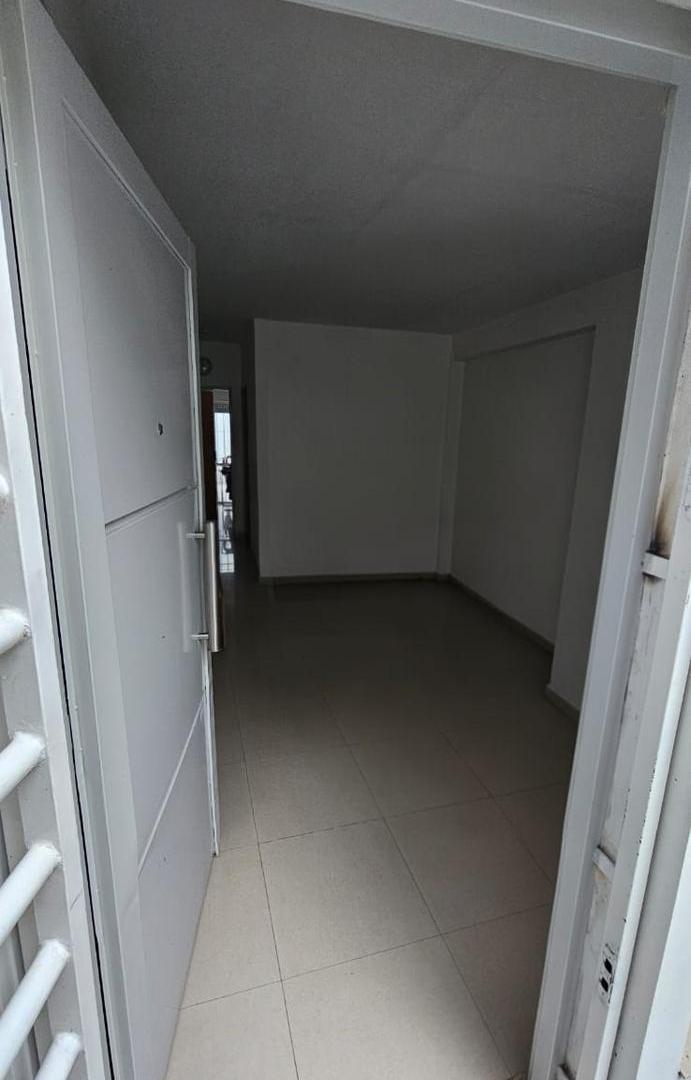 Foto de Venta - PH - 2 Ambientes - Patio - Luminoso - Monte Castro - Apto, imagen 5