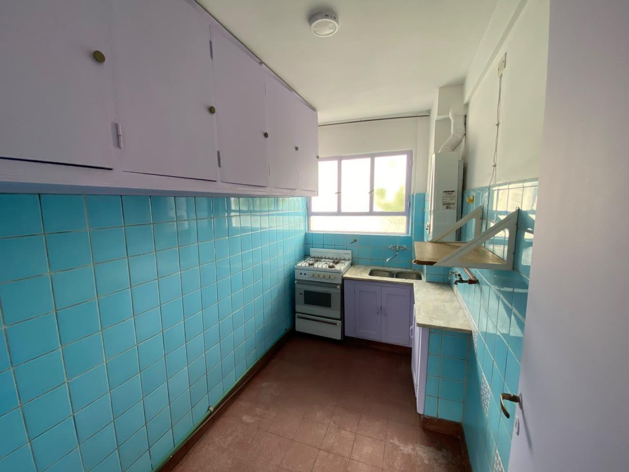 Foto de Alquiler Depto 2 ambientes con balcón refaccionado, imagen 2
