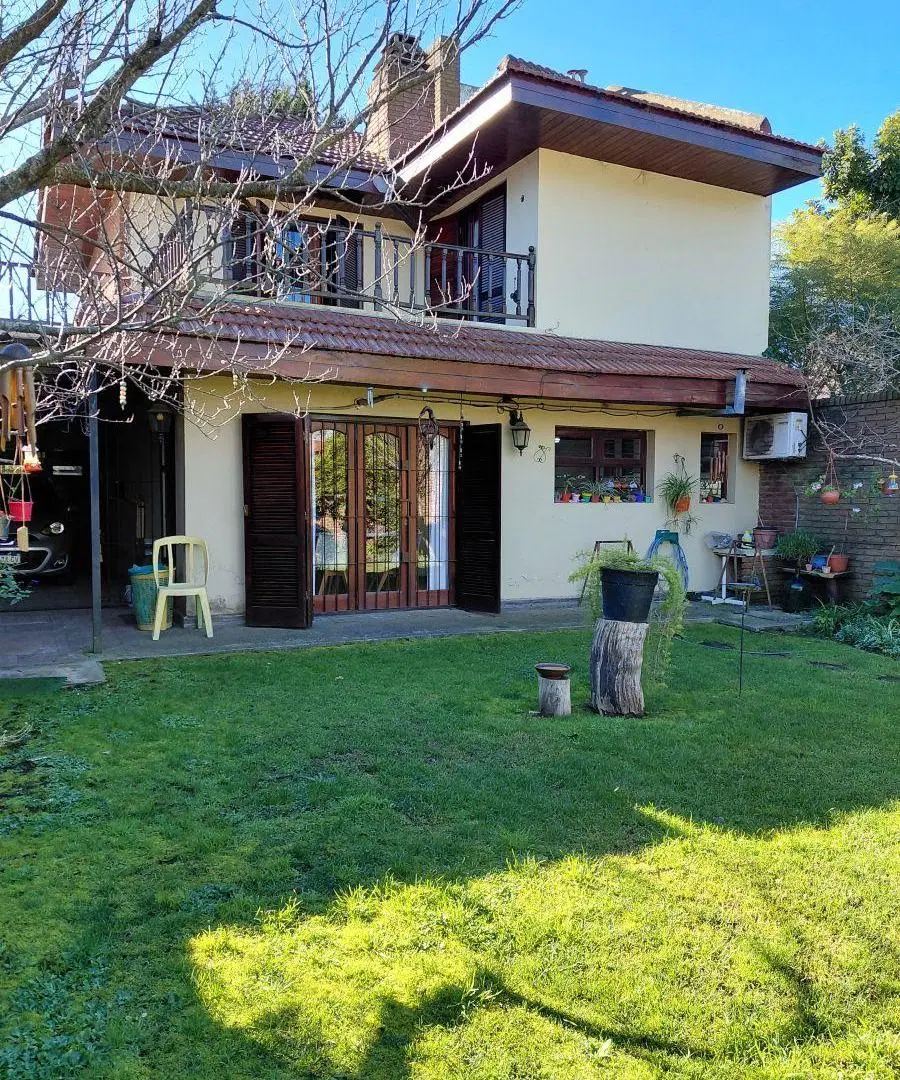 CHALET VENTA 4 AMBIENTES CALIDAD DE CONSTRUCCION 2