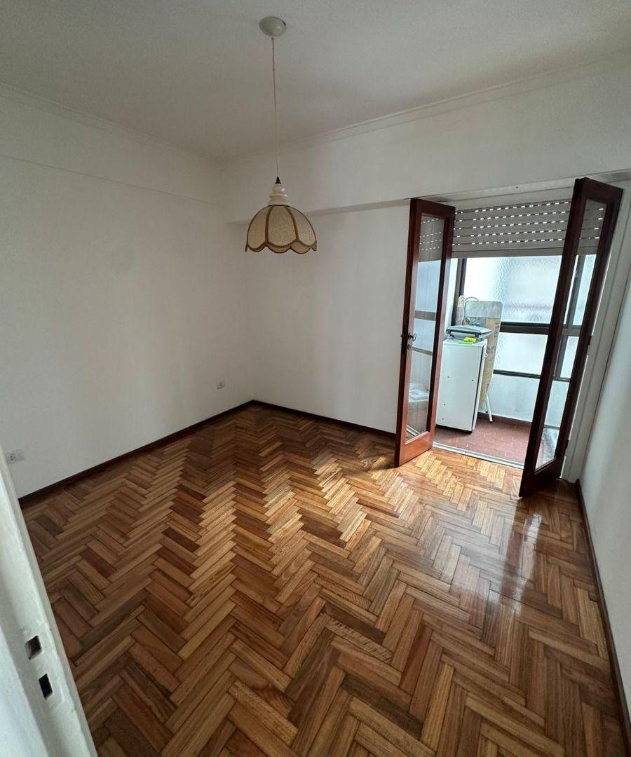 Foto de Departamento de 3 ambientes al frente con balcon EN LA PERLA, imagen 5
