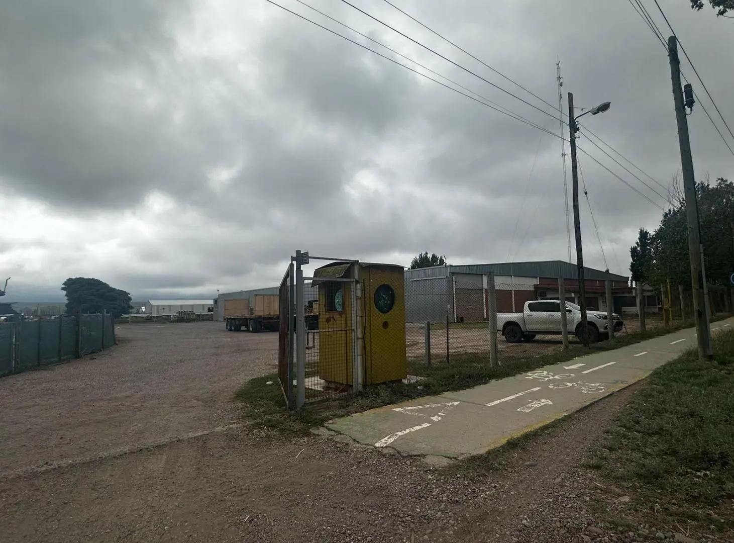 Galpón de 3.000 m² frente a bodega Norton 2