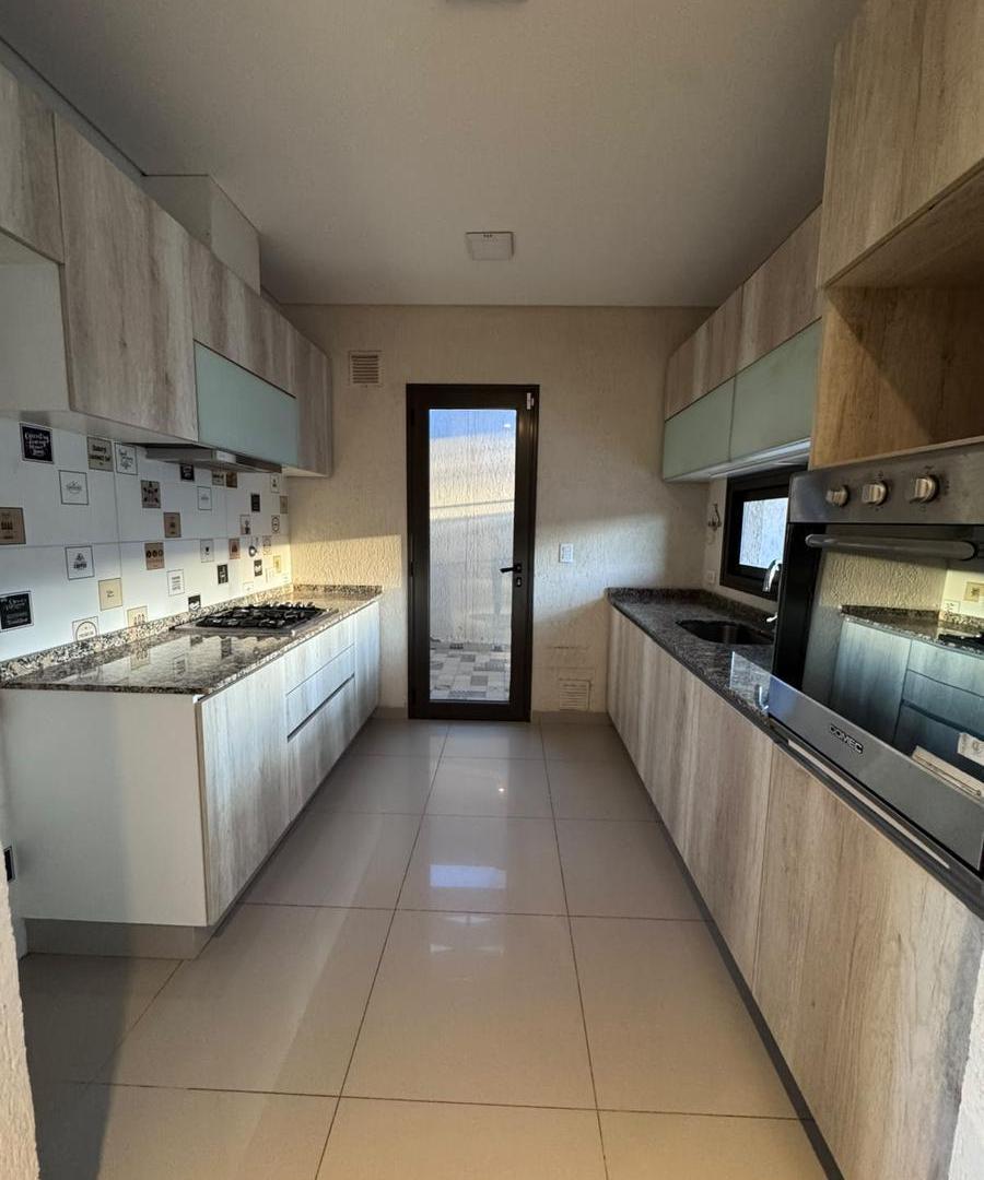 Foto de Alquiler Casa en Rincon de Drummond, imagen 4