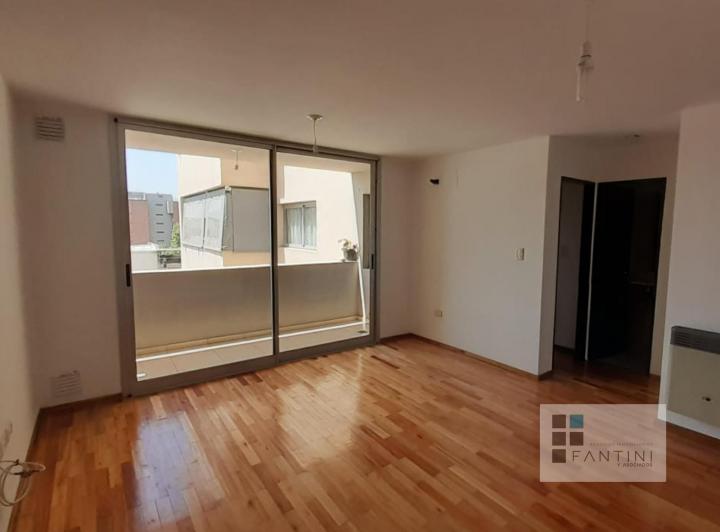 Alquiler General Paz. 2 dorm. 2 baños. Lima 823. Balcón 10° 2