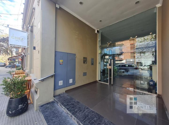 Alquiler General Paz. 2 dorm. 2 baños. Lima 823. Balcón 10° 4