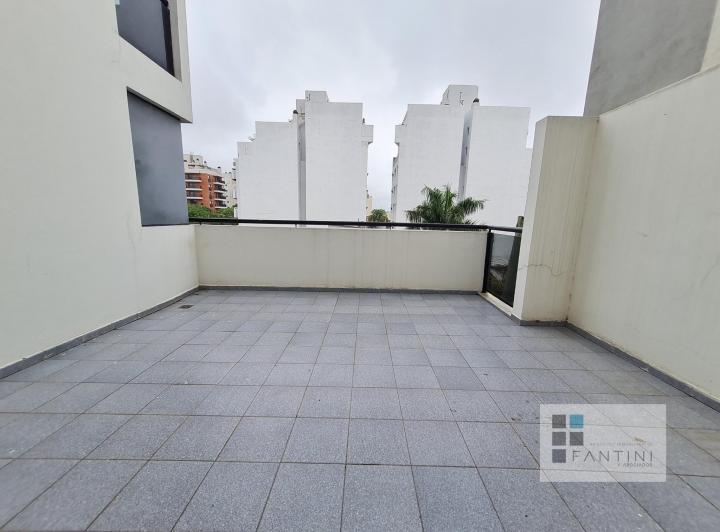 Alquiler Alberdi. Duarte Quiros 1880. 2 dorm. 3 terrazas. 1 baño. 5