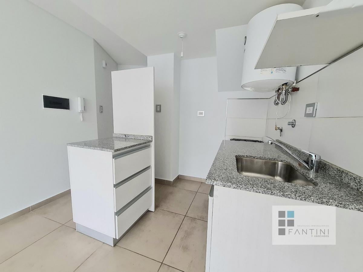 Foto de Alquiler Dúplex 1 dormitorio en General Paz. Depto. Externo. Luminoso, imagen 5