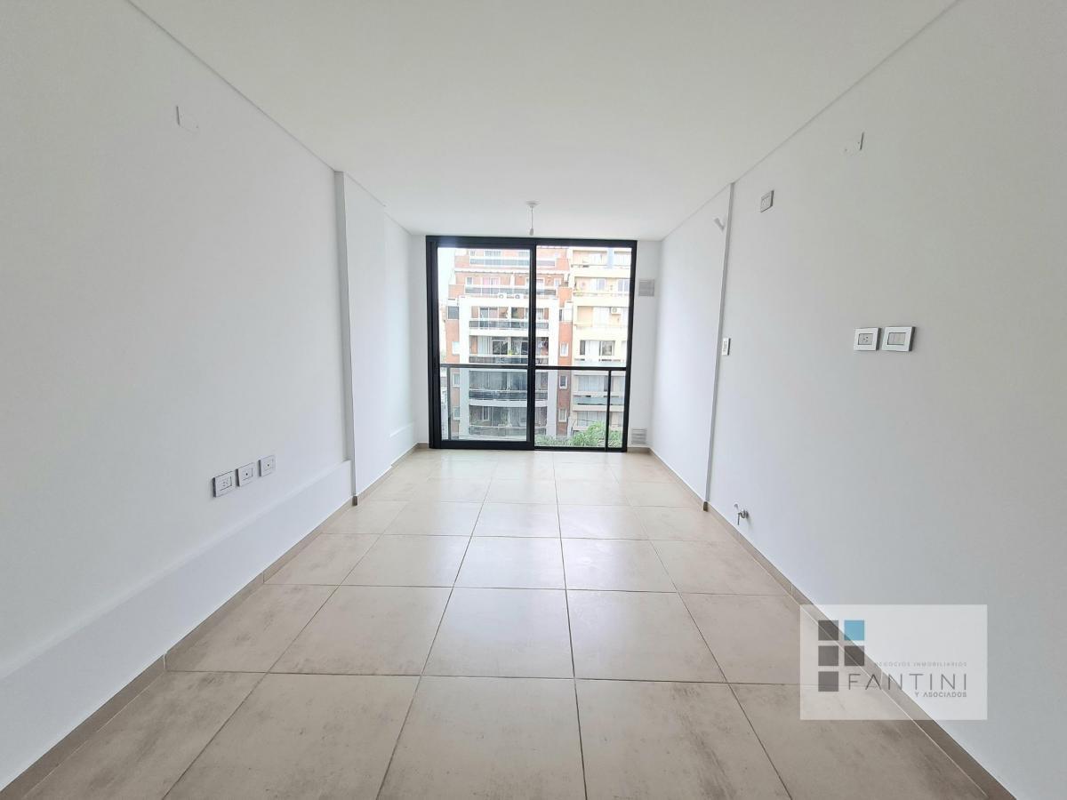 Foto de Alquiler Dúplex 1 dormitorio en General Paz. Depto. Externo. Luminoso, imagen 3
