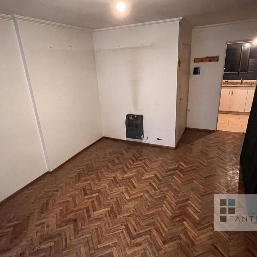 Foto de Alquiler Nueva Córdoba. 1 dormitorio con balcón. Obispo Salguero. UNC, imagen 4