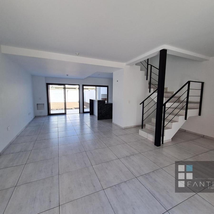 Foto de Docta Urbanización // 3 Dorm // 3 Baños // 130m2 Cub, imagen 2