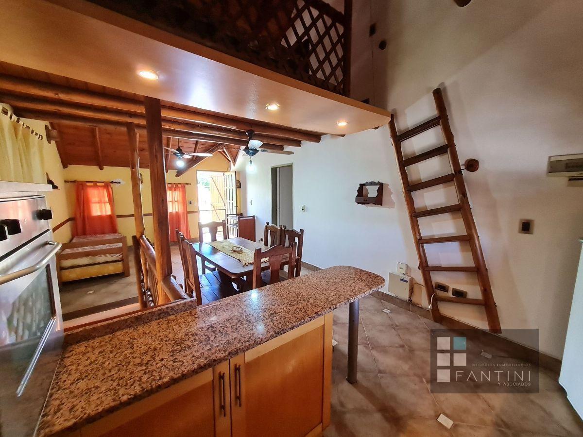 Foto de Casa amoblada en Mina Clavero. Cochera. Pileta. Quincho. San Martin, imagen 3