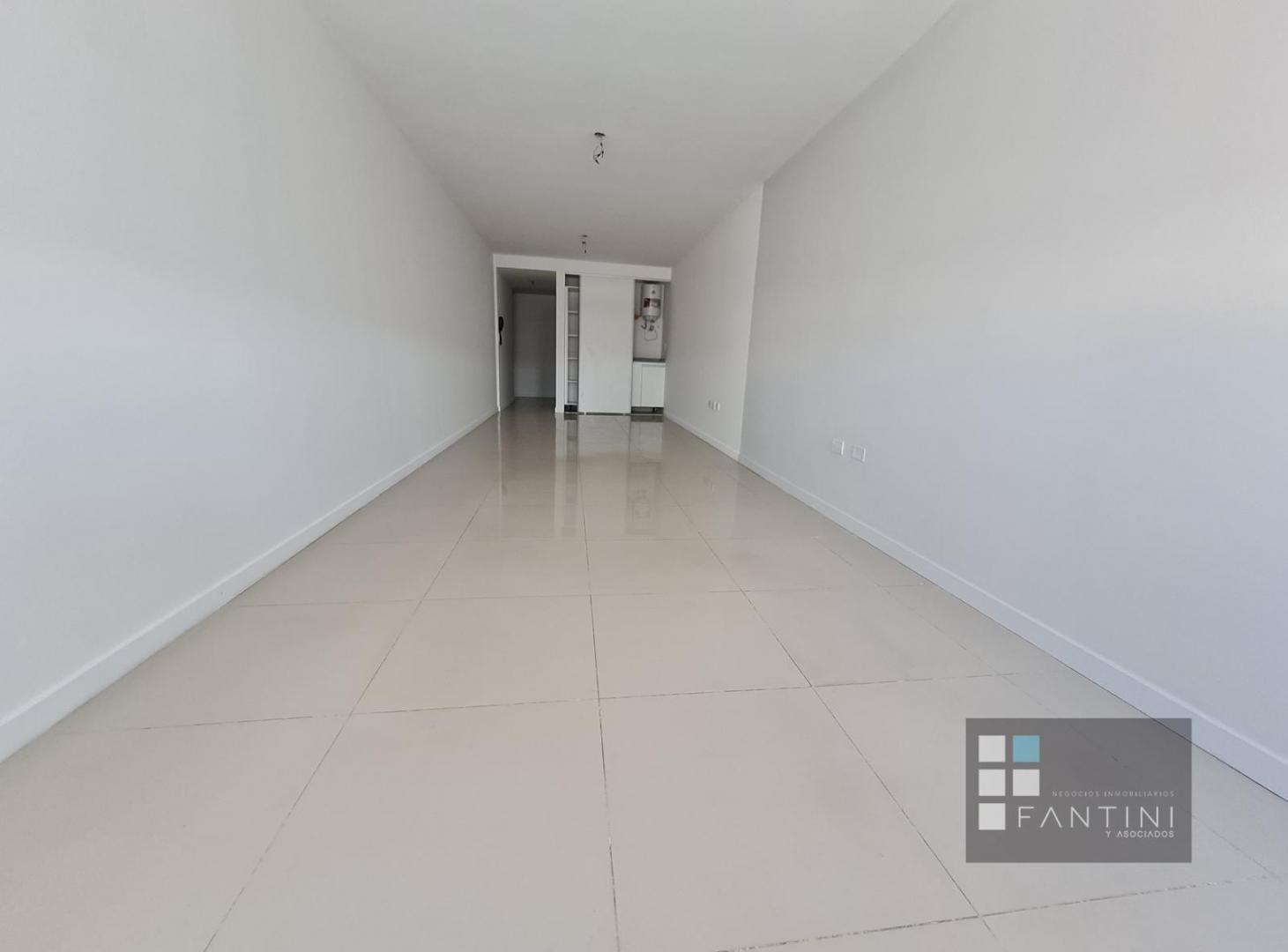 Foto de Oficina // Planta Libre // Habitación de Guardado // Centro // Cañada, imagen 1