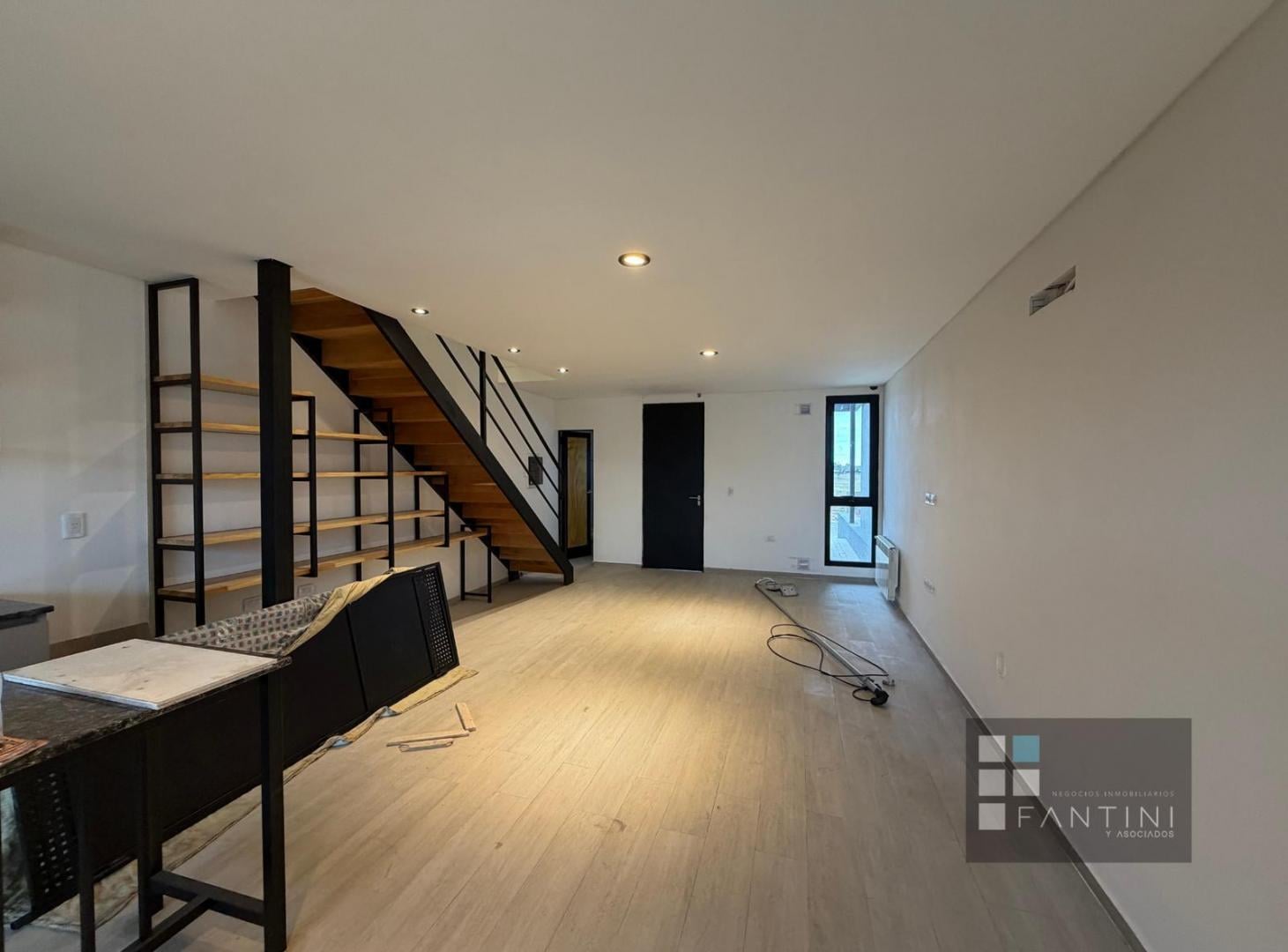 Foto de DUPLEX EN VENTA EN CUESTA DE MANATIALES. 2 DORM. 3 BAÑOS. COCHERA., imagen 3