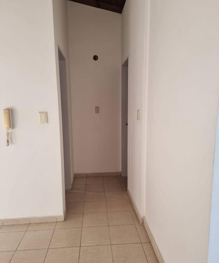 Foto de ALQUILER - DPTO 1 DORITORIO - B° LOMAS DE SAN MARTIN, imagen 2