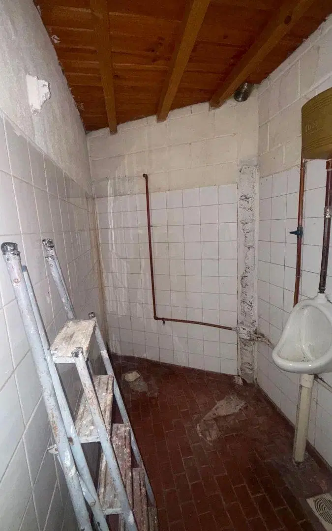 ALQUILER - LOCAL COMERCIAL - AV OCTAVIO PINTO B° VILLA CABRERA 5