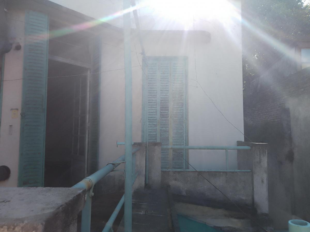 Casa Lote Propio 8.66 X 42 m - 2 Entradas Cochera Patio Jardín Terraza Villa Luro 5
