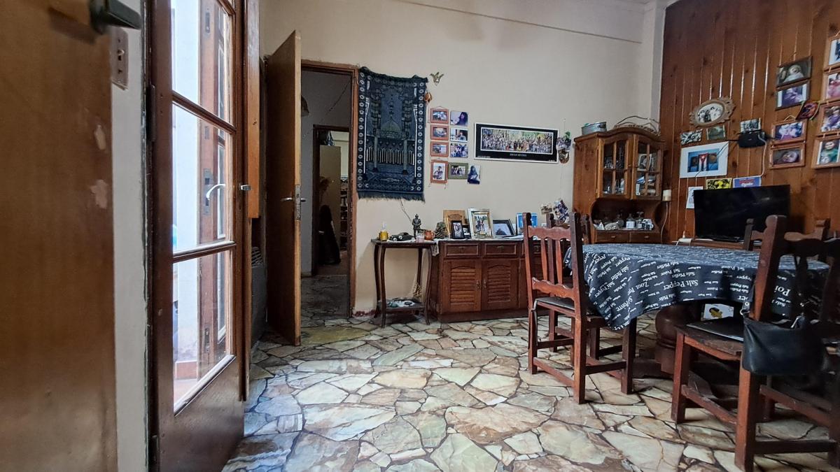 Venta 2 PH 1° y 2° Piso Terraza Patio 5 Amb + Consultorio Entrada Independiente 2