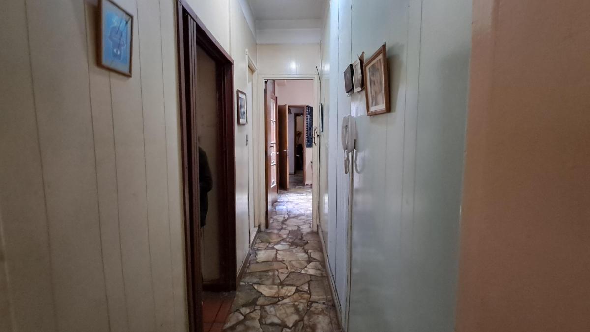 Venta 2 PH 1° y 2° Piso Terraza Patio 5 Amb + Consultorio Entrada Independiente 4