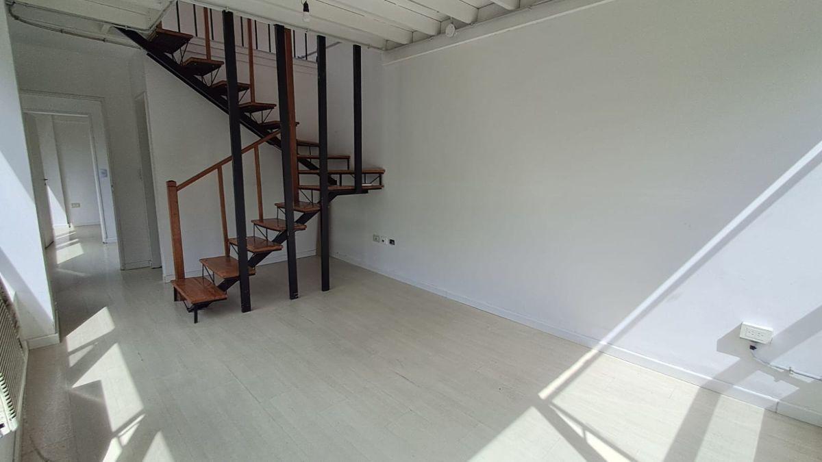 Foto de VENTA Oficina en Duplex Vuelta Obligado 2500 Esquina Roosevelt Super luminoso, imagen 4