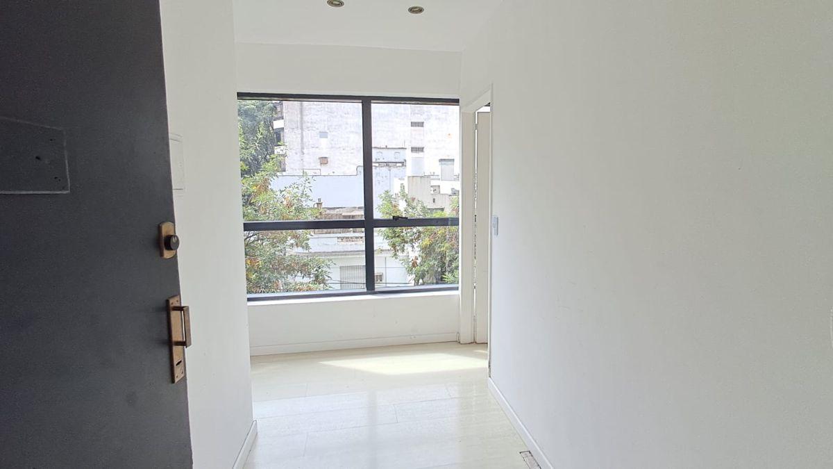Foto de VENTA Oficina en Duplex Vuelta Obligado 2500 Esquina Roosevelt Super luminoso, imagen 5
