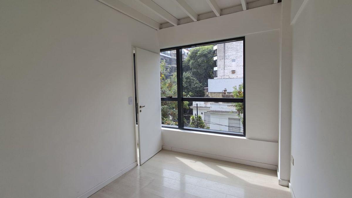 Foto de VENTA Oficina en Duplex Vuelta Obligado 2500 Esquina Roosevelt Super luminoso, imagen 2