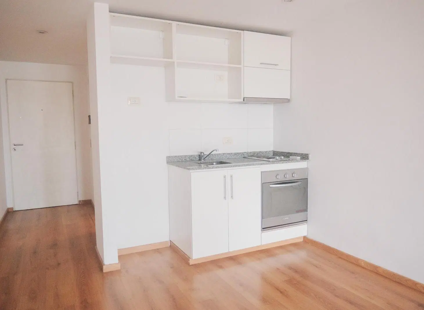 Muy lindo Monoambiente con balcon y cochera en edificio con amenities! 5