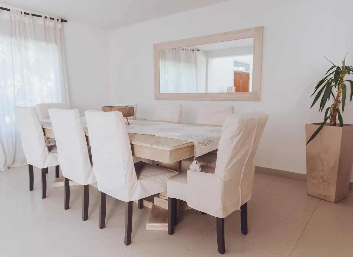 Muy linda casa con pileta de 3 habitaciones en barrio cerrado El Portillo! 8