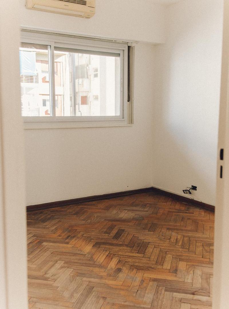 Foto de Muy lindo 3 ambiente con dependencia y Balcon al frente super luminoso, imagen 2