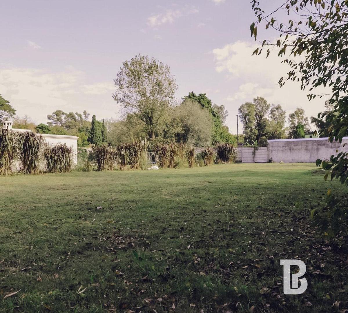 Foto de Muy lindo terreno en esquina en CUBA Villa de Mayo - Barrio Los Tilos!, imagen 3