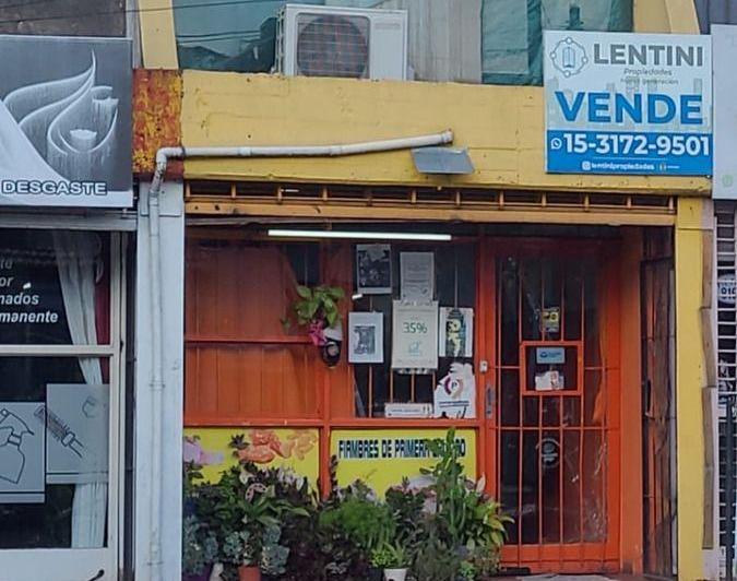 Local . | Avenida Presidente Perón en Pablo Podestá al 8100 1