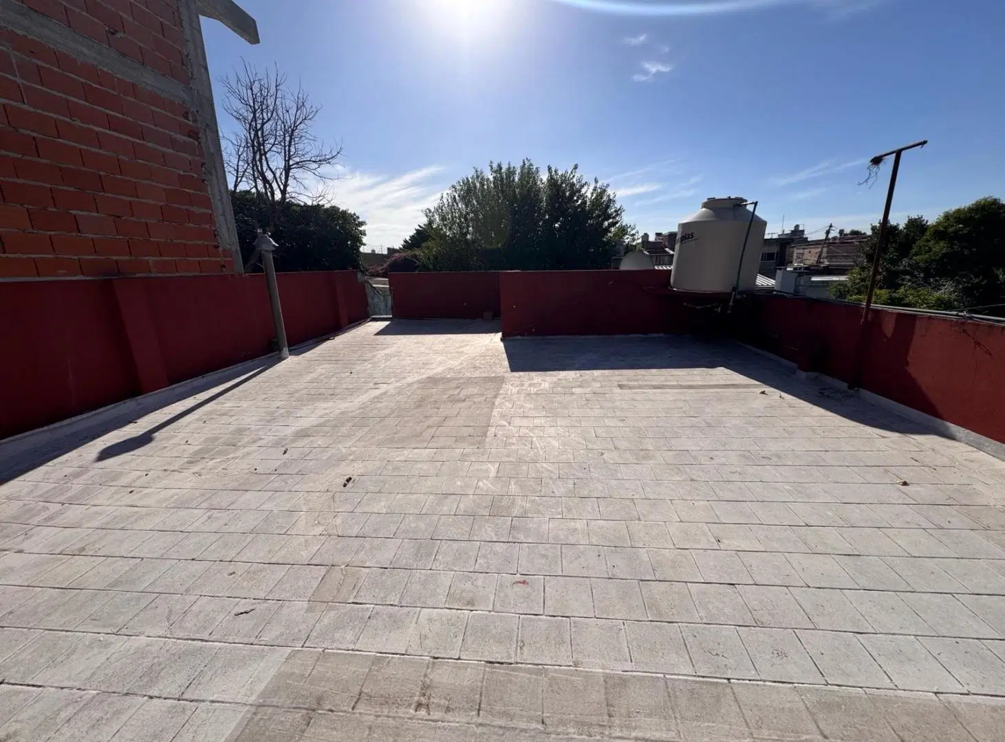 CASA EN VENTA CASEROS 290MTS LOTE 3 AMBIENTES 4