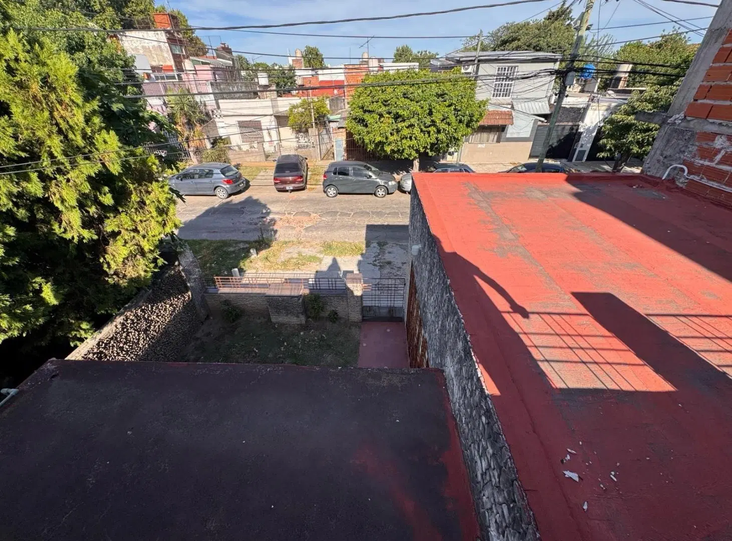 CASA EN VENTA CASEROS 290MTS LOTE 3 AMBIENTES 2