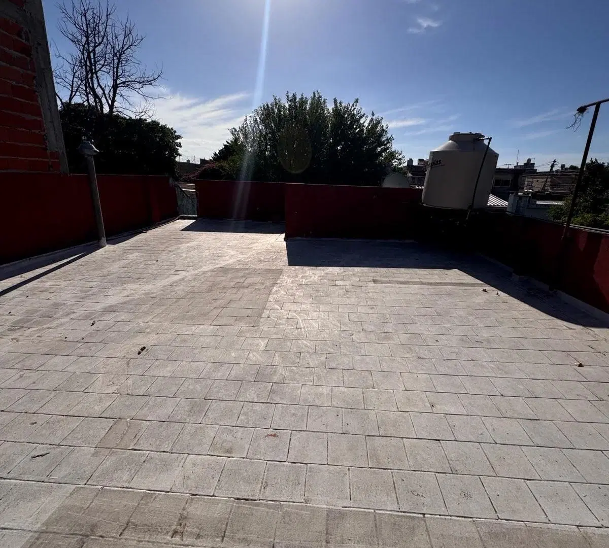 CASA EN VENTA CASEROS 290MTS LOTE 3 AMBIENTES 3