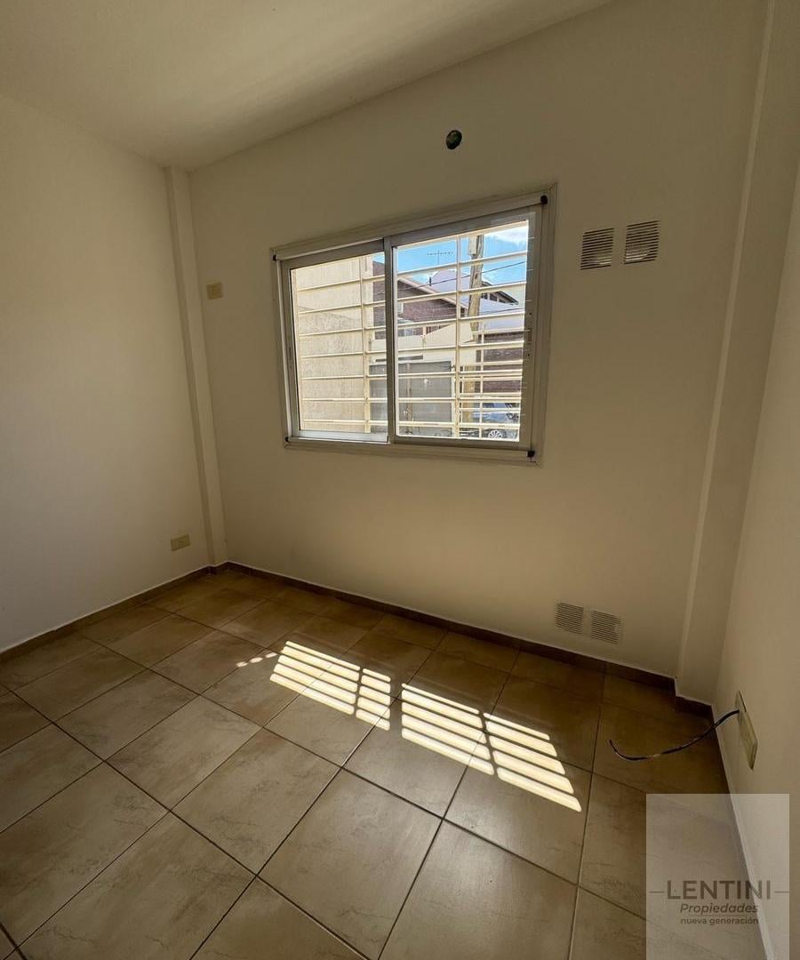 Foto de Departamento en planta baja con jardín 2 ambientes, imagen 1